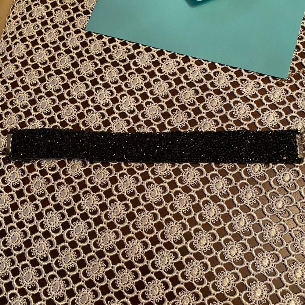 Chokers - Picture 14 of 16